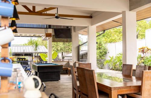 Morong House | Tata Amado: 3-bedroom vacation home + pool + sauna