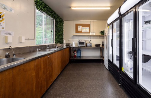 Pouawa RV Rental | Tatapouri Retreat - Glamping