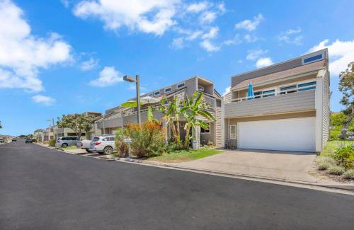 Leucadia House | Tattenham 1705