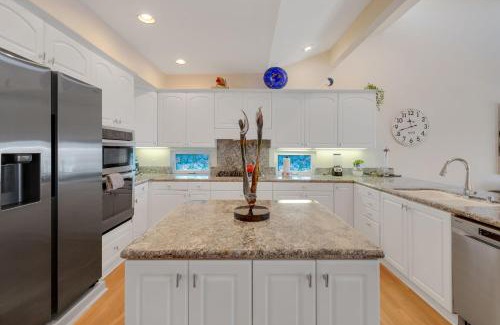 Leucadia House | Tattenham 1705