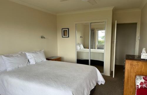 Maungatapu Apartment | Tauranga Harbour Views