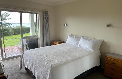 Maungatapu Apartment | Tauranga Harbour Views