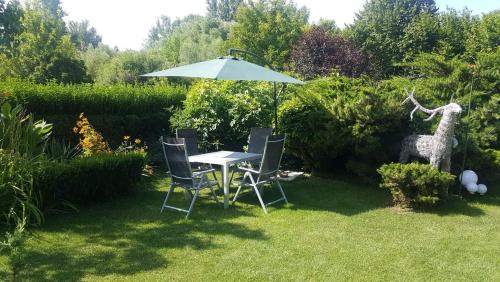 Balatonfuzfo Apartment | Tavirózsa