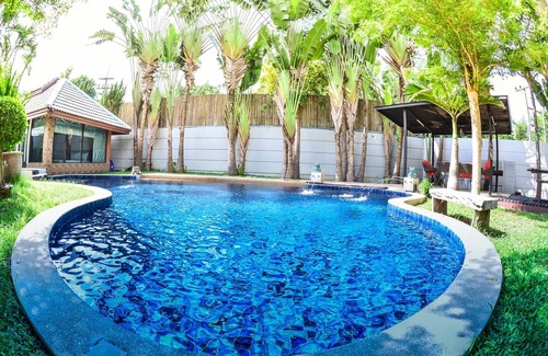 Na Chom Thian Villa | Tawanron villa at the beach