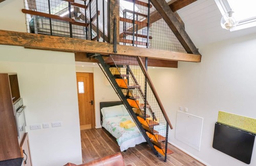 Llanfyllin Cottage | TAWNY BARN, romantic, character holiday cottage in Llanfyllin