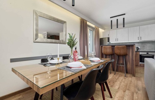 Fabryczna Apartment | Tawryczewskiego 4 | Fashionable Apartment | Balcony