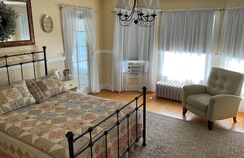 Dexter Bed & Breakfast | Taylor Edes Inn