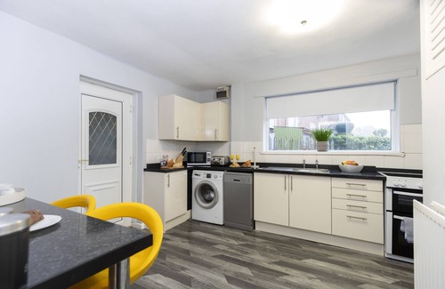 Durham Apartment | Taylor House; for contractors, families, cyclists