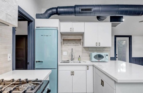 Garfield House | Taylor Street Retreat