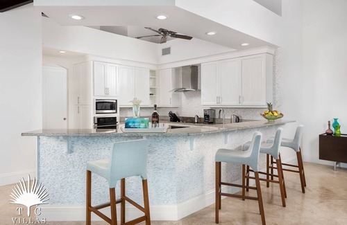 Blue Mountain House | TC Villas -Villa MaryJane -Private Tidal Beach w. Infinity Pool & Hot Tub