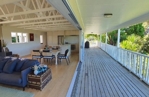 Mahurangi House | Te Kapa Cottage, 3 bedroom.