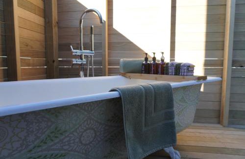 Coal Stream House | Te Manahuna Glamping Tiny House
