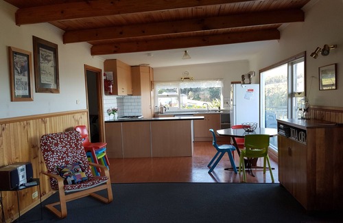 Alonnah House | Te Papa Rua Family Accommodation