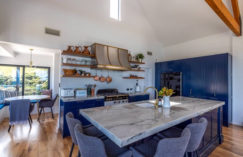 Omiha House | Te Whau Retreat - Stay Waiheke