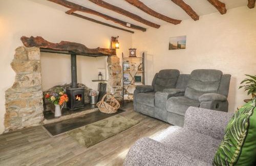 Marhamchurch House | Tea Cosy Cottage