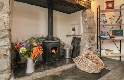 Marhamchurch House | Tea Cosy Cottage