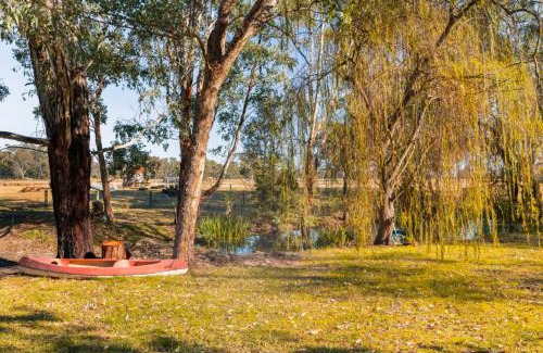 Markwood House | Tea Garden Creek Farm Retreat by Tiny Away