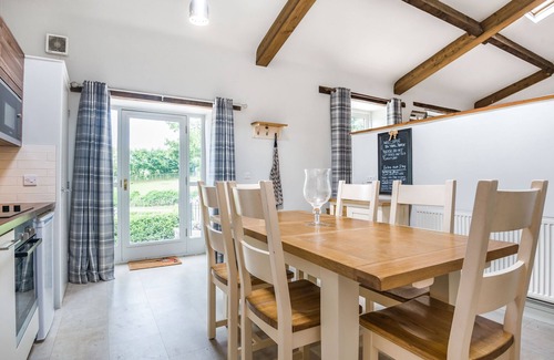 Redbrook Cottage | TEAL BARN ANNEXE, pet friendly, with a garden in St Weonards