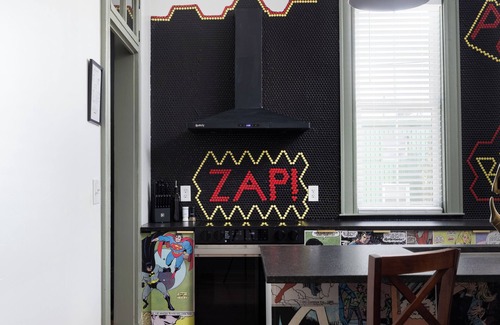 Clifton House | Teal Tavern! 5BR! 2 Game Rooms! Near Lynn Family Stadium & Mellwood Art Center!
