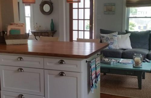 East Falmouth House | Teaticket Cottage