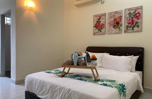 Taman Desa Tebrau Apartment | Tebrau City Residence,Warm Suite by Antlerzone