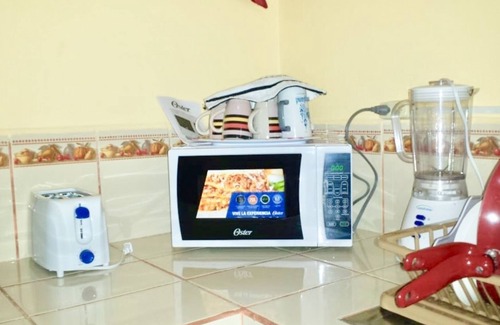 Tela Apartment | TELA BEACH FRUGAL ESCAPE ★ Apt #2
