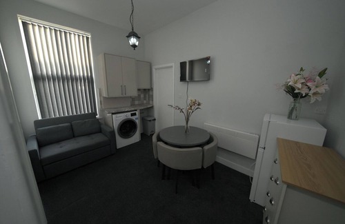 Telford Apartment | Telford - Apartment - Sleeps 5 - City Centre