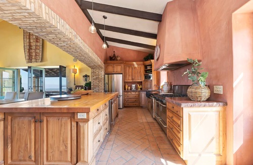 Murrieta Villa | Temecula Valley Wine Country Area - European Villa on 20 Acre Vineyard