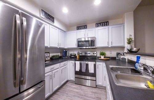 Alegre Community House | Tempe townhouse 5-10 min to ASU/Airport/Scottsdale