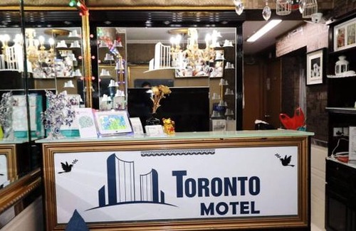 Ferry Point House | Temple street Hotel is a family hotel also good for young solo travelers