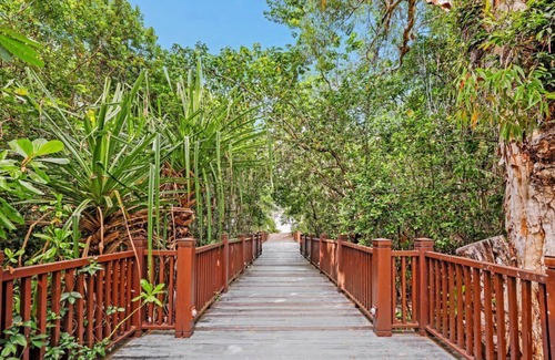 Palm Cove Apartment | Temple Suite 202 in Triton Street Beachfront Resort, Palm Cove