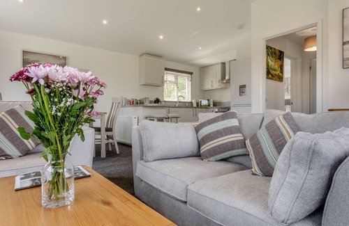 Welney House | Tench Lodge - Two Bedroom House, Sleeps 4