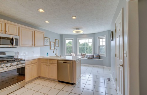 Lexington House | Tennessee Vacation Rental w/Balcony!