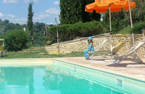 Poggibonsi Apartment | Tenuta Il Tresto - Ginestra Holiday Home