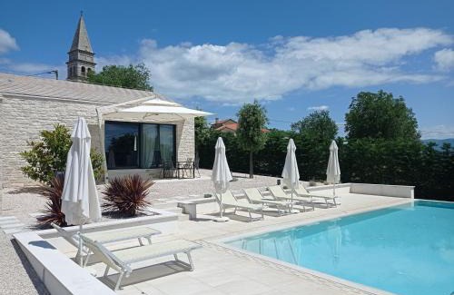 Zrenj House | Terra Histria - Boutique Stone House