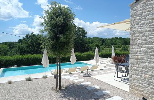 Zrenj House | Terra Histria - Boutique Stone House