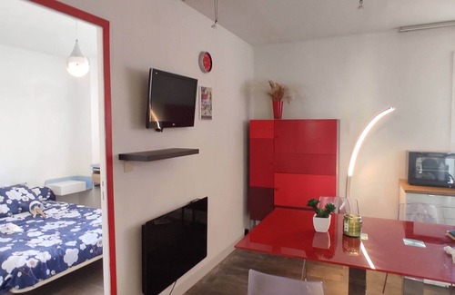 Baille Apartment | Terrace and veranda: a garden on the 5th floor, atypical and cocooning.