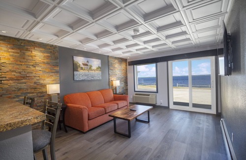 Escanaba Hotel | Terrace Bay Hotel