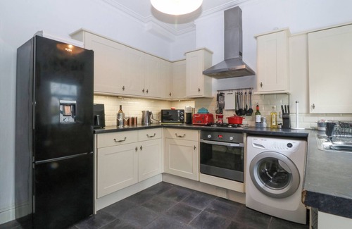 Trefriw Cottage | TERRACE VIEW, family friendly in Llanrwst
