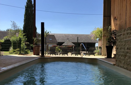 Trizay-les-Bonneval Cottage | Terraced house of 90 m², on one level, in an old bakery
