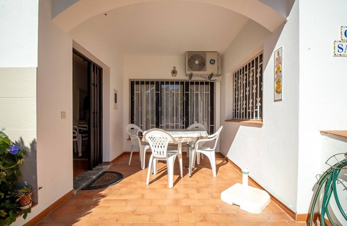 Castelo House | Terraced house Casa Sauchi with a communal pool