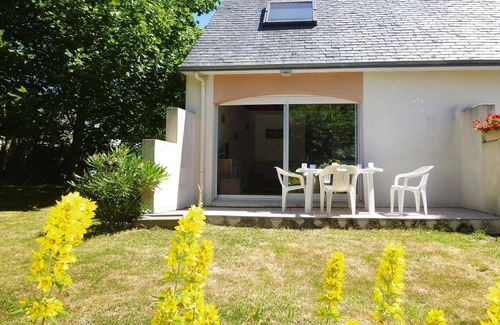 Fouesnant House | Terraced House in Beg Meil near Sandy Beaches