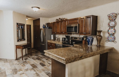Marina Condo | Terrasol 153, In the heart of everything, 10 min walk to Downtown