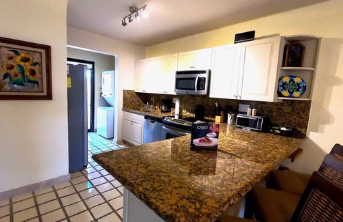 Centro Condo | Terrasol Beachfront Haven, Near Cabo's Top Spots