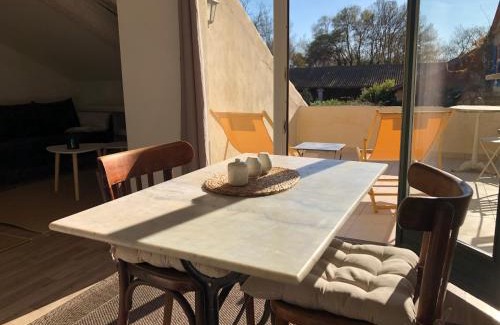 Salleles-d'Aude Apartment | Terrasse avec vue Domaine Viticole