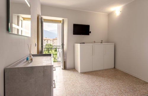 Dongo Apartment | Terrazza del nonno, 2 Br Apartment - Terrace With The Como View By Halldis