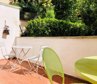 Quartiere XV Della Vittoria Apartment | TERRAZZA SUL GIARDINO - Vaticano e Stadio Olimpico