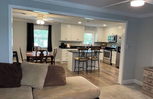 Kernersville House | Terrific 2-bedroom 2 bath home, country setting, convenient to highways, 1 acre