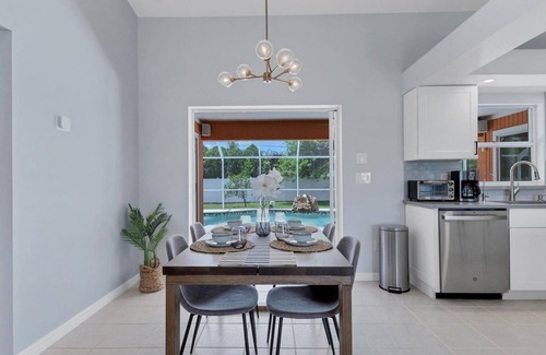 Englewood East House | 🥇 Terrific 2bd villa with private pool (CH891)