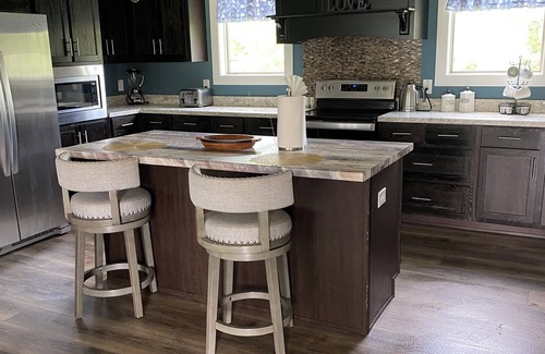 Tylertown House | Terrific 4-bedroom house in Tylertown with WiFi, AC